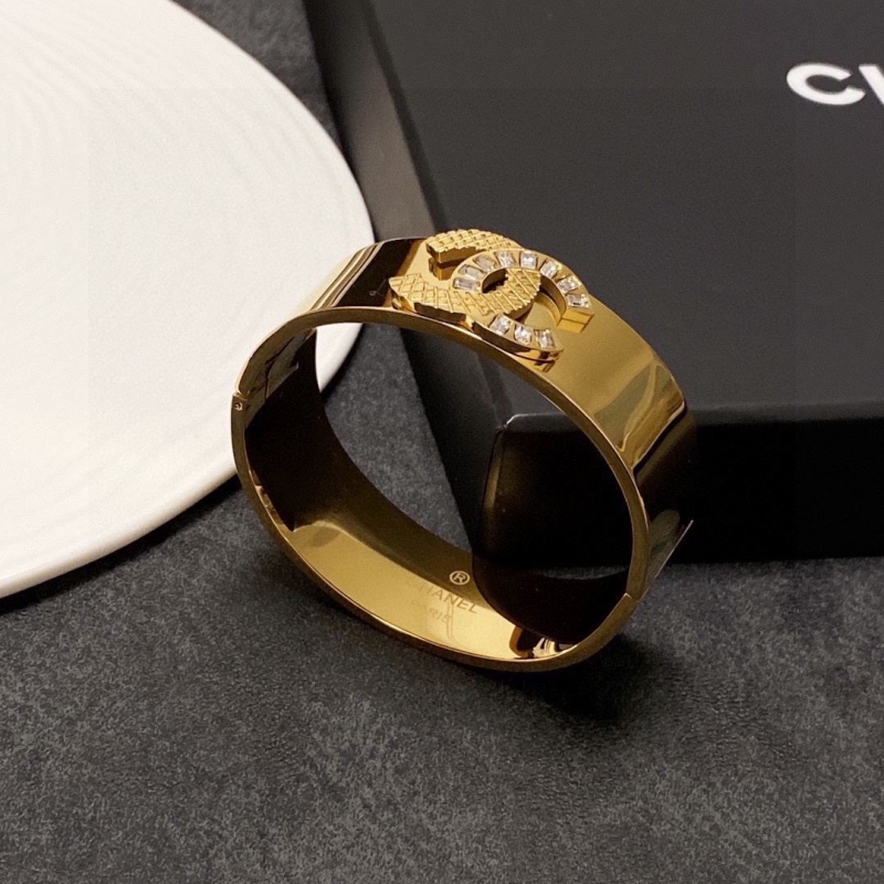 Ch**el bracelets